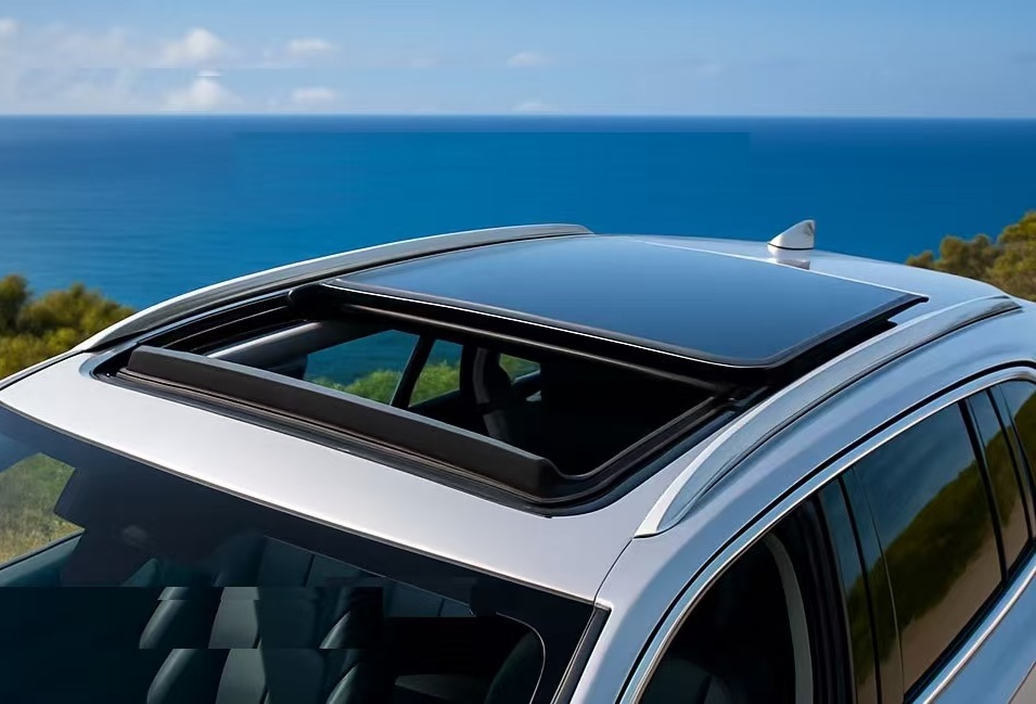 In-built Sunroofs，Panoramic Sunroofs，Top Spoiler Sunroofs
